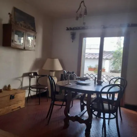 Hébergement de vacances Maison Avec Jardin A Louer Au Bord De La